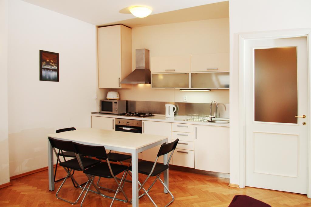 Residence Kostnicke Square Prag Dış mekan fotoğraf
