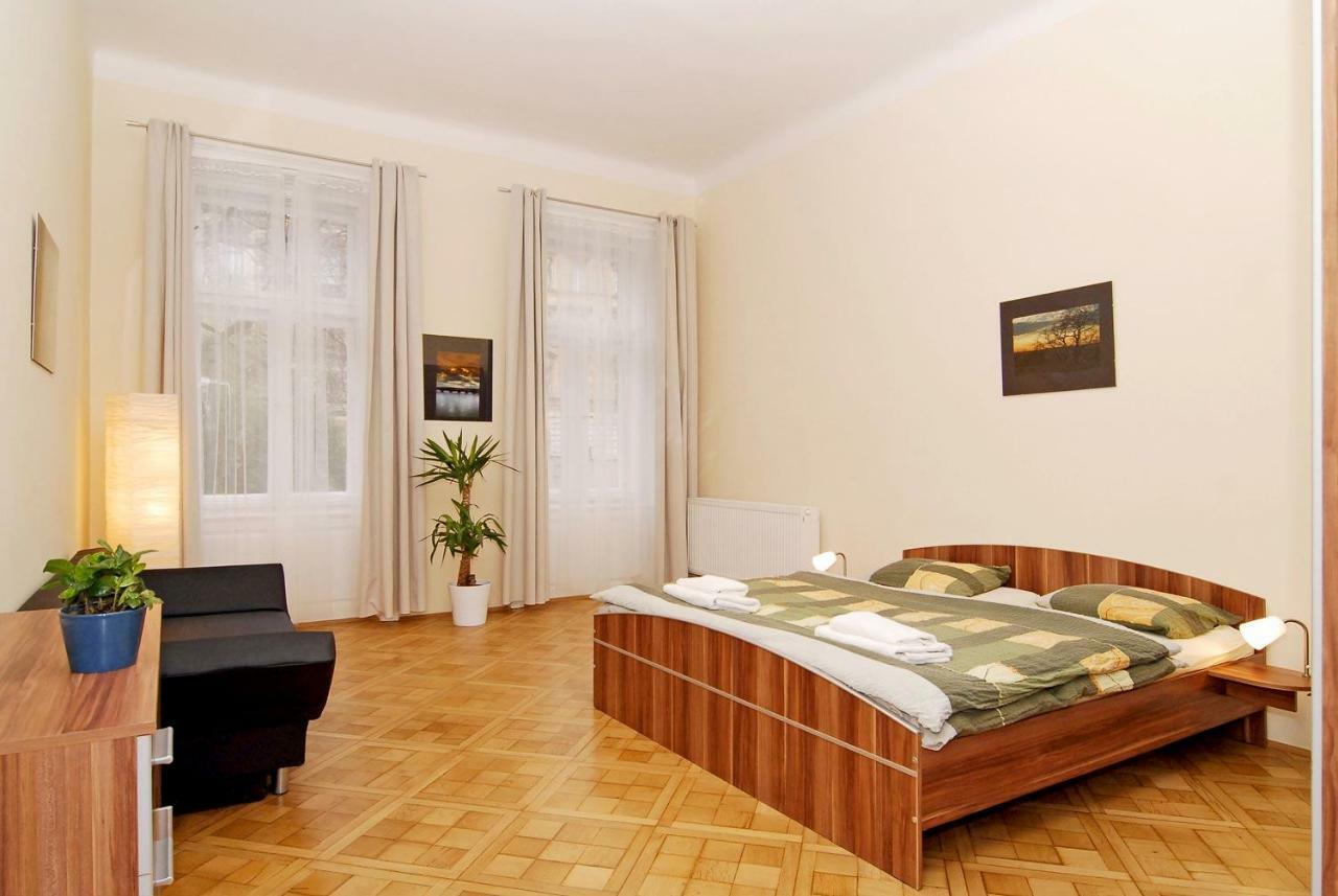 Residence Kostnicke Square Prag Dış mekan fotoğraf